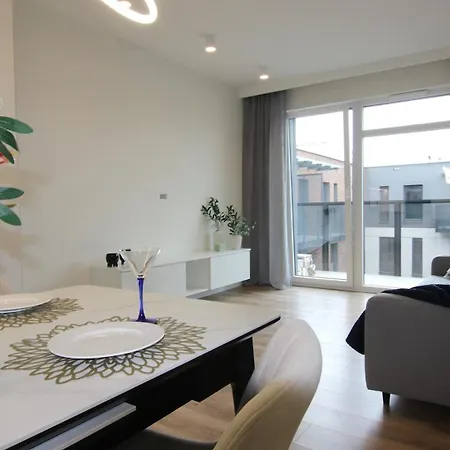Poznan Przytulne Apartamenty Lesnych Skrzatow Exterior foto